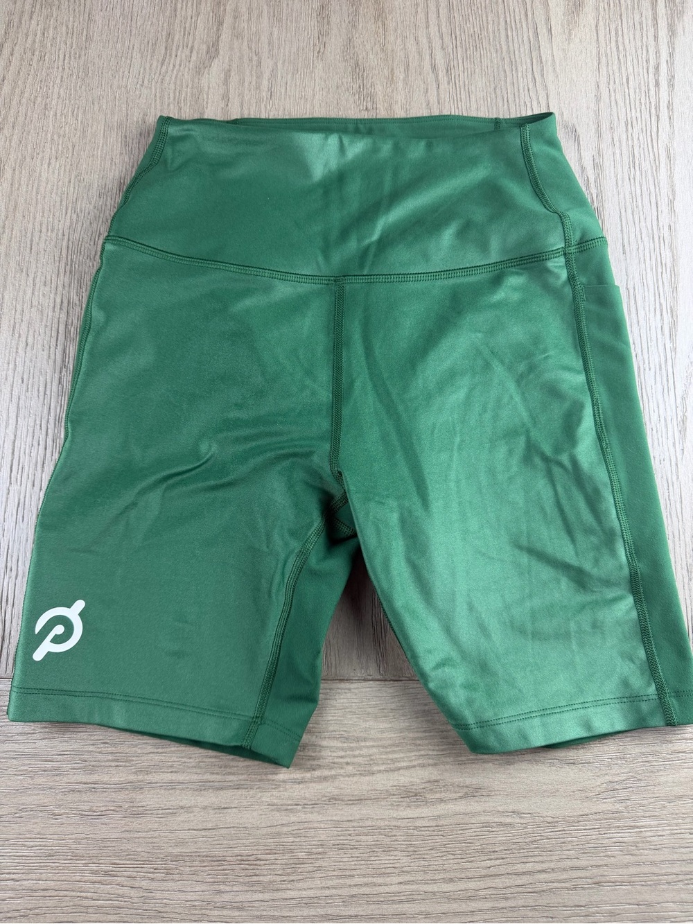 Cadent High Rise Pocket Bike Short 7". Women’s size small.